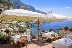 Вулична консольна парасоля Дабл Люкс з центральною опорою, подвійний прямокутні купол 3 × 8 м / 4 × 6 м